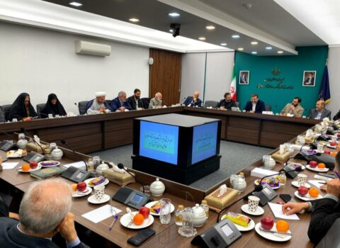 دیدار فعالان قرآنی با وزیر فرهنگ و ارشاد اسلامی