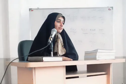 الهه حسین‌پور، حافظ نوجوان بیت الاحزان